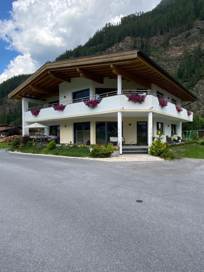 Apart Adlerblick Apartment Längenfeld Exterior foto